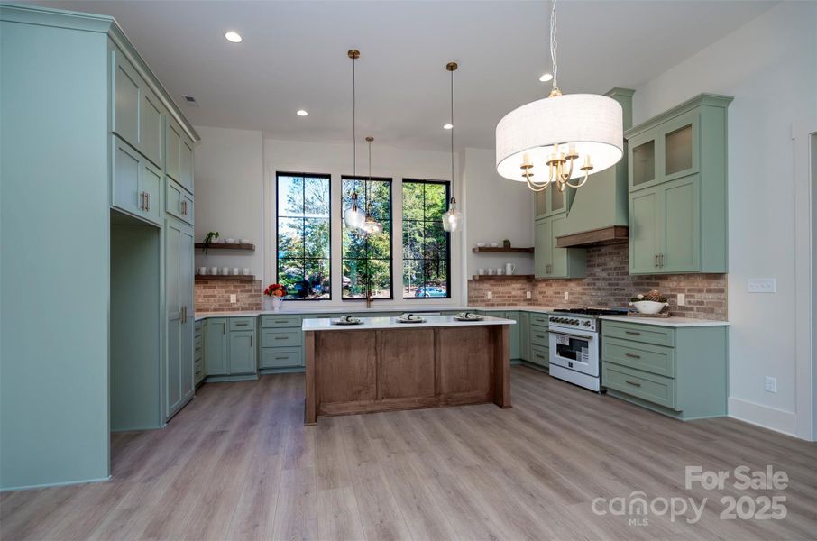 Eat in Dining Eat in Dining