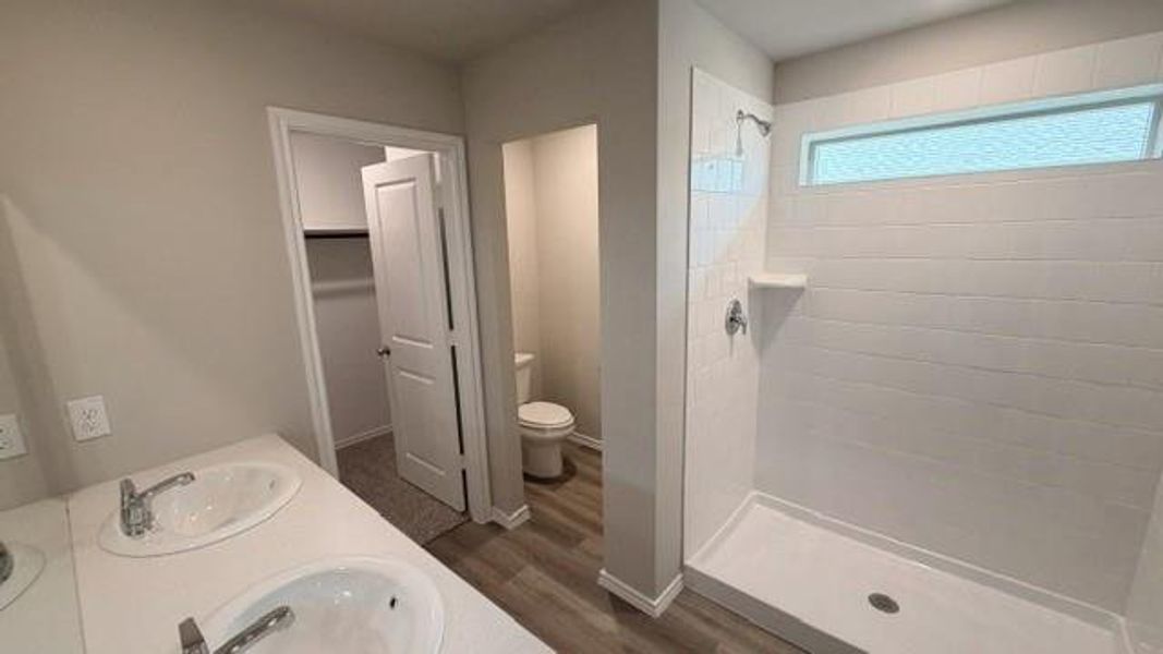 Furnished interior view inside a new home in Sandy Beach, Azle (Image 5).
