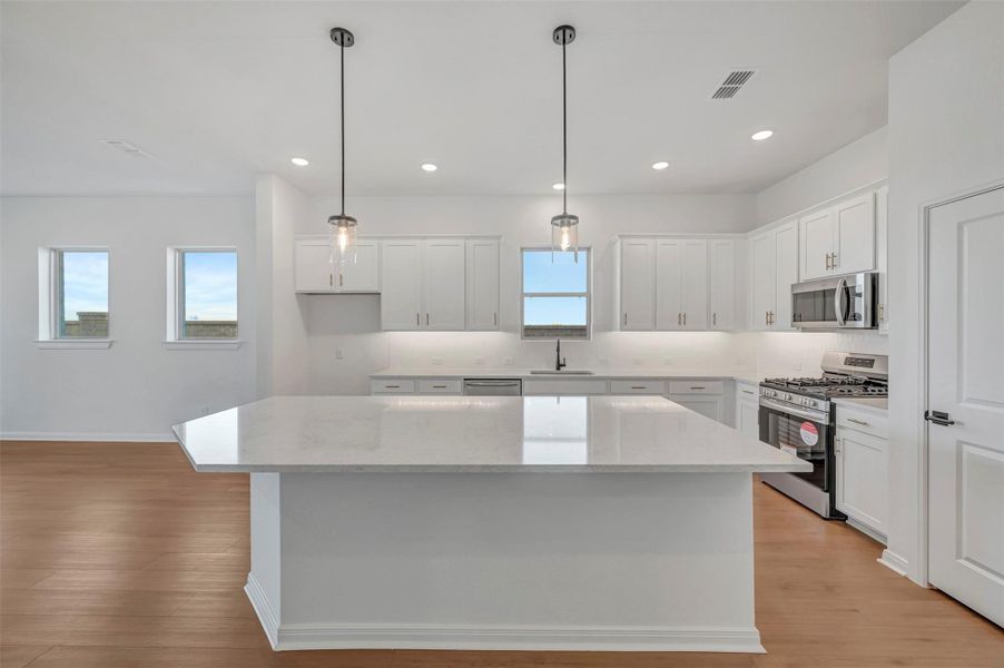 Furnished interior view inside a new home in Beacon Point at Lago Mar 50’ Homesites, Texas City (Image 7).