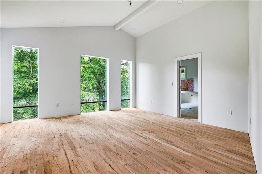 Spacious, unfurnished interior of a new home in , Atlanta (Image 16).