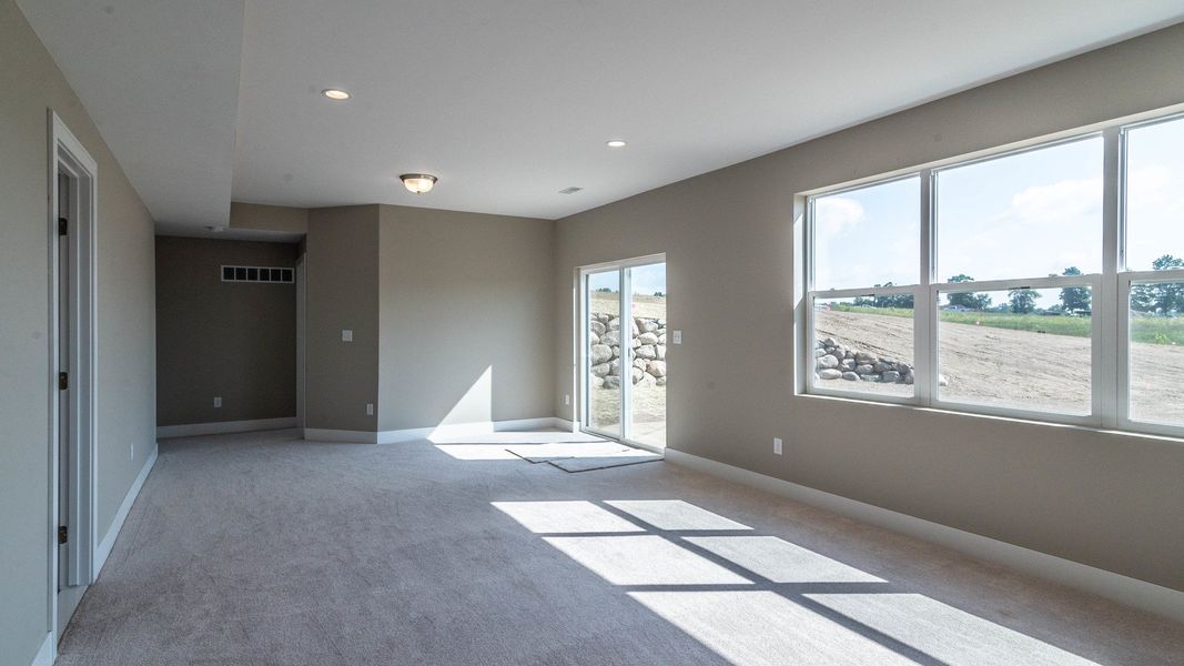 Representative unfurnished interior of a home built from the The Winslow by Norfolk Homes in Valleys, Jackson (Image 85).