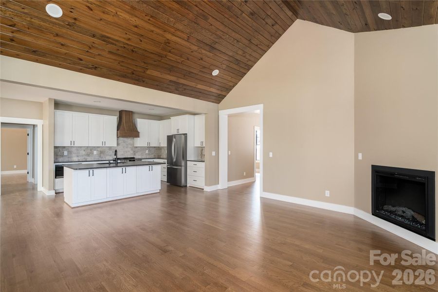 Spacious, unfurnished interior of a new home in , Maiden (Image 25).