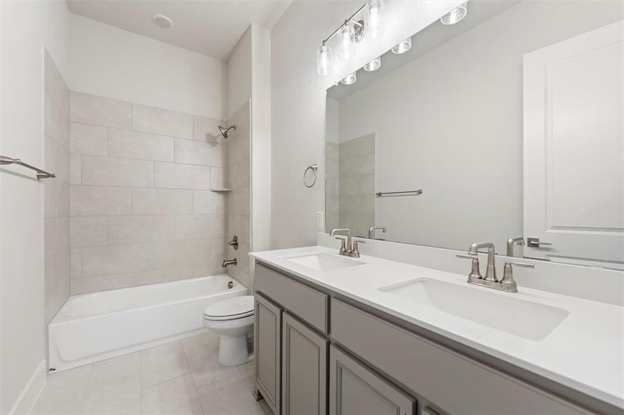 Furnished interior view inside a new home in Eagle Ridge Estates, Weatherford (Image 10).