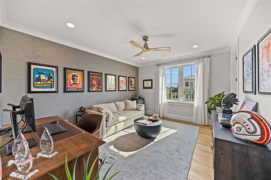 Furnished interior view inside a new home in , Bradenton (Image 50).