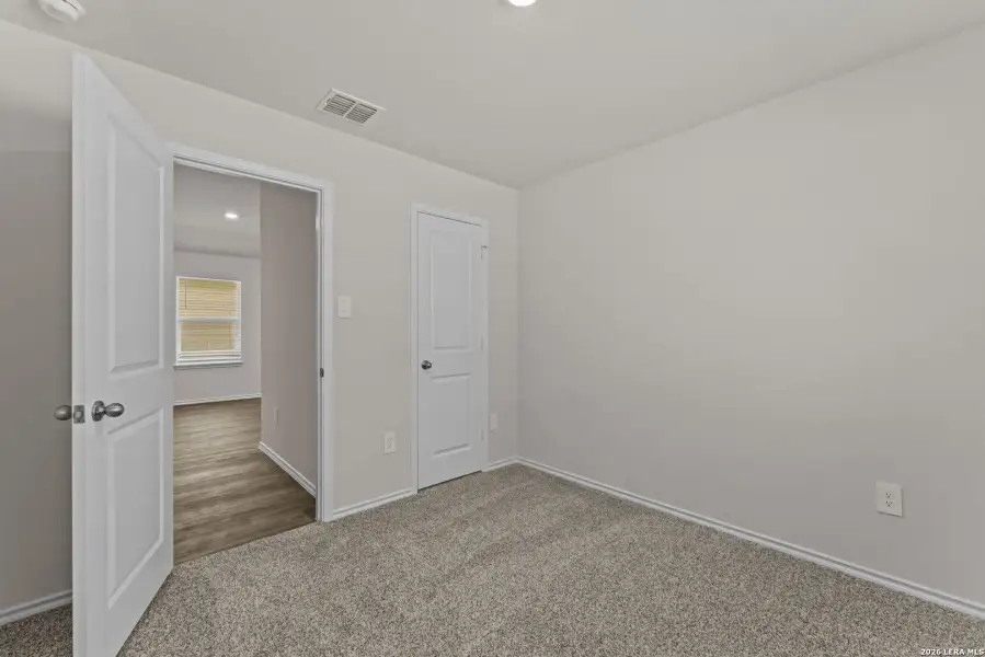 Spacious, unfurnished interior of a new home in Laurel Vistas, San Antonio (Image 12). Spacious, unfurnished interior of a new home in Laurel Vistas, San Antonio (Image 12).
