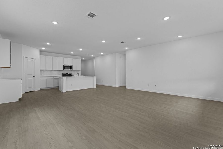 Spacious, unfurnished interior of a new home in Parkside: Coastline Collection, New Braunfels (Image 14). Spacious, unfurnished interior of a new home in Parkside: Coastline Collection, New Braunfels (Image 14).