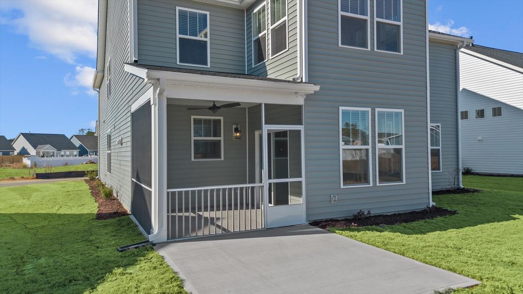 Exterior details and patio area of a home in Walnut Ridge, Inman (Image 21).