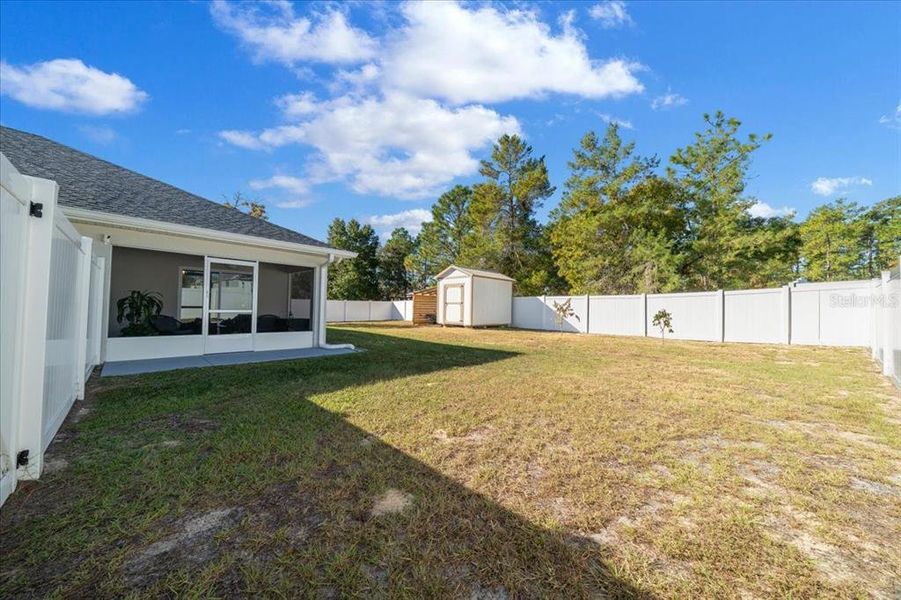 Exterior details and patio area of a home in , Ocala (Image 14).
