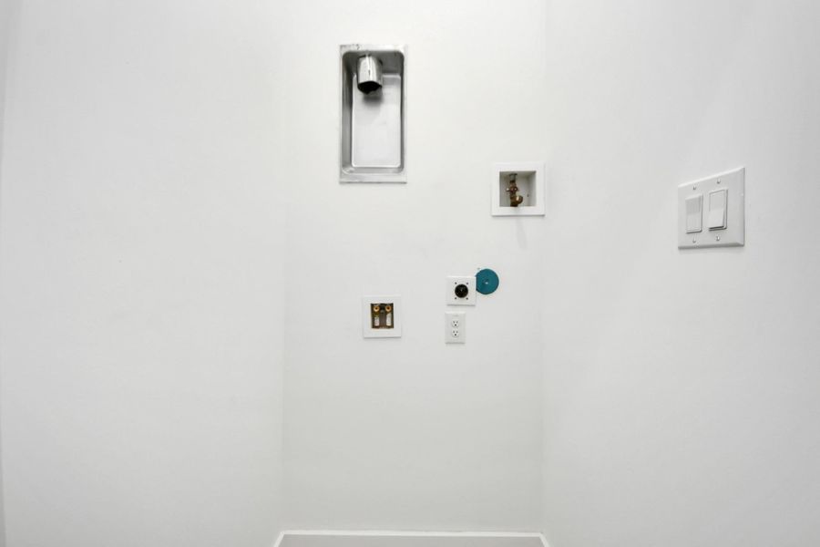 Spacious, unfurnished interior of a new home in , Houston (Image 6).