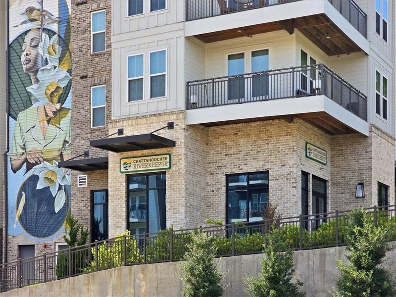 Condo located in Smyrna, GA showcasing its design and architecture (Image 5).
