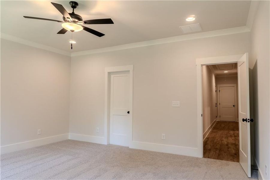 Spacious, unfurnished interior of a new home in Riverwalk, Monroe (Image 23).