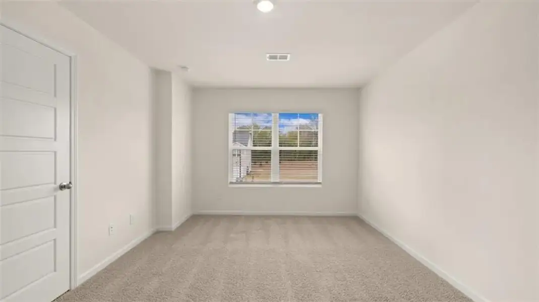 Spacious, unfurnished interior of a new home in The Gables at Agricultural Village, Perry (Image 15).