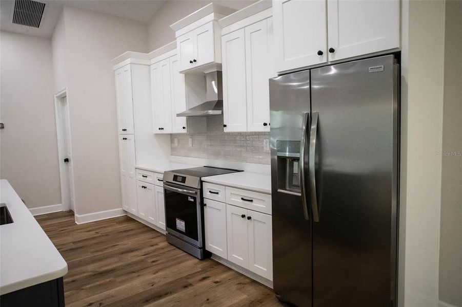 Furnished interior view inside a new home in , Weeki Wachee (Image 14).