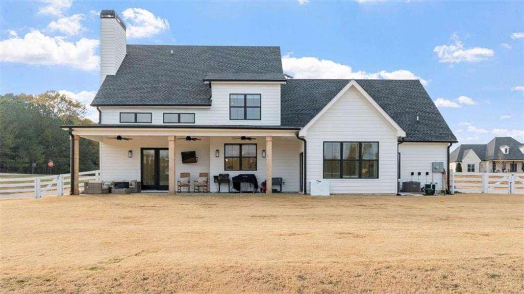 Exterior details and patio area of a home in , Taylorsville (Image 4).