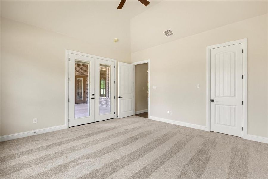 Spacious, unfurnished interior of a new home in , Cresson (Image 37).