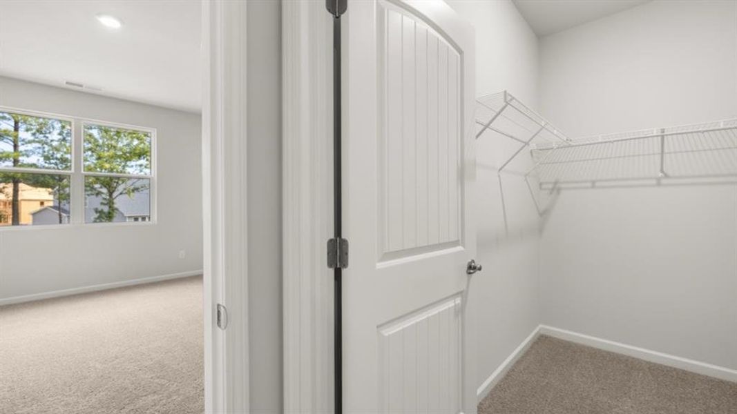 Spacious, unfurnished interior of a new home in Fairway 17 at Mirror Lake, Villa Rica (Image 33). Spacious, unfurnished interior of a new home in Fairway 17 at Mirror Lake, Villa Rica (Image 33).