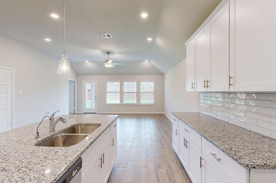 Image 38 of a home in Forest Park. Image 38 of a home in Forest Park.