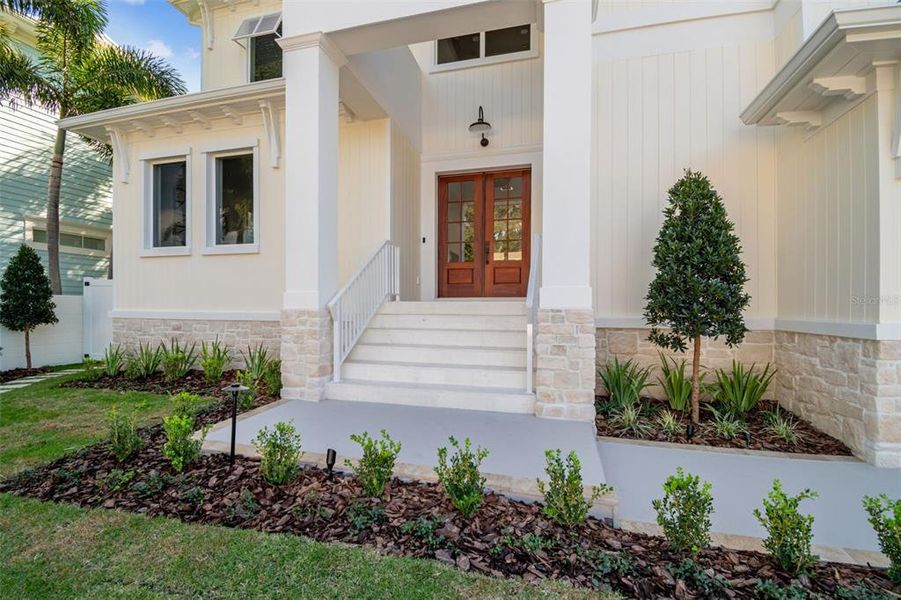 Exterior details and patio area of a home in , Tampa (Image 28).