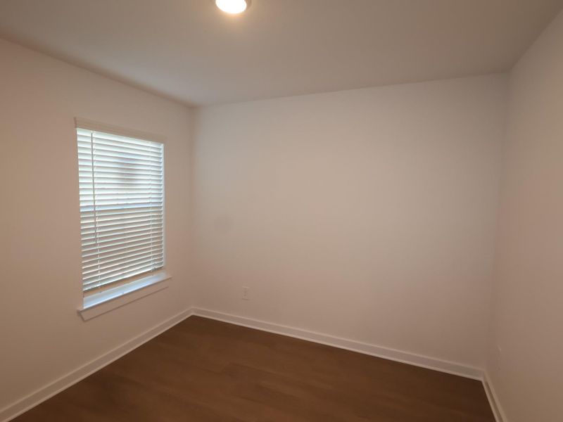 Spacious, unfurnished interior of a new home in Sorella, Tomball (Image 24).