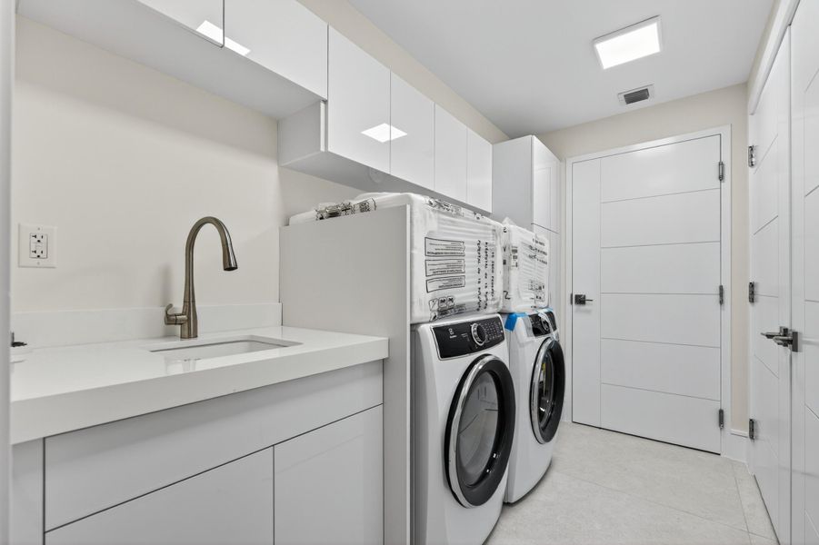 1 S Coastal Way #303 (18)