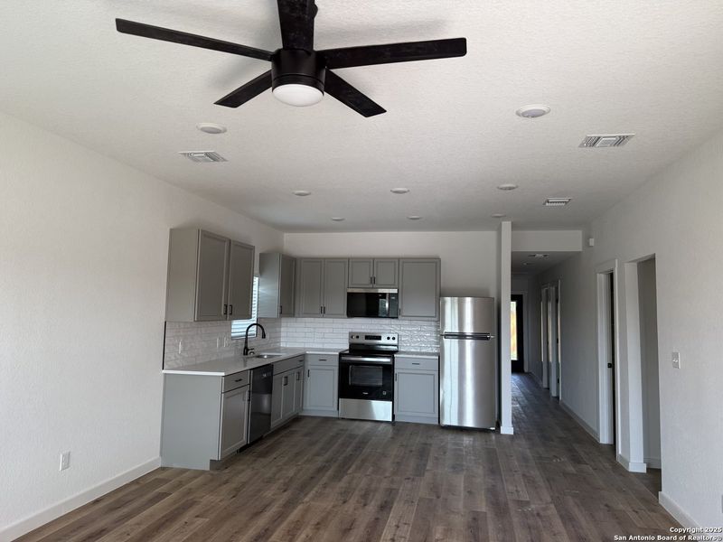 Spacious, unfurnished interior of a new home in , Three Rivers (Image 8).