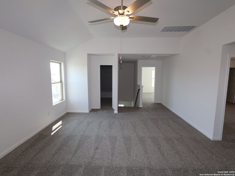 Spacious, unfurnished interior of a new home in Paloma Park, Converse (Image 22). Spacious, unfurnished interior of a new home in Paloma Park, Converse (Image 22).