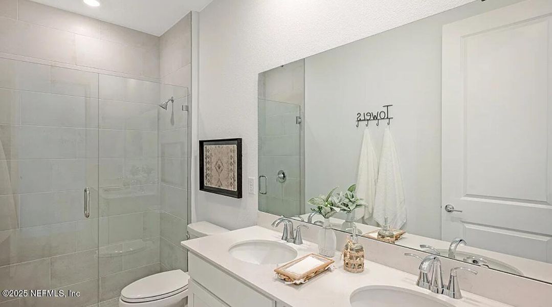 Furnished interior view inside a new home in St Augustine Lakes: St Augustine Lakes 40S, St. Augustine (Image 6).