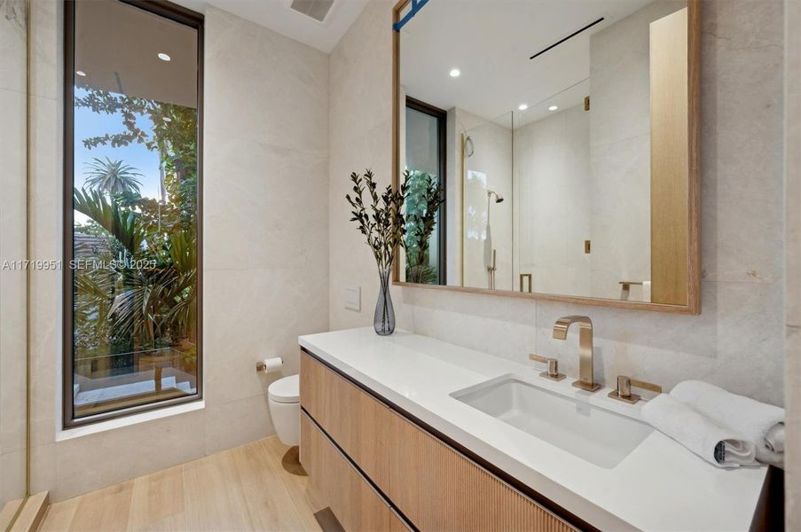 Furnished interior view inside a new home in , Miami Beach (Image 38).