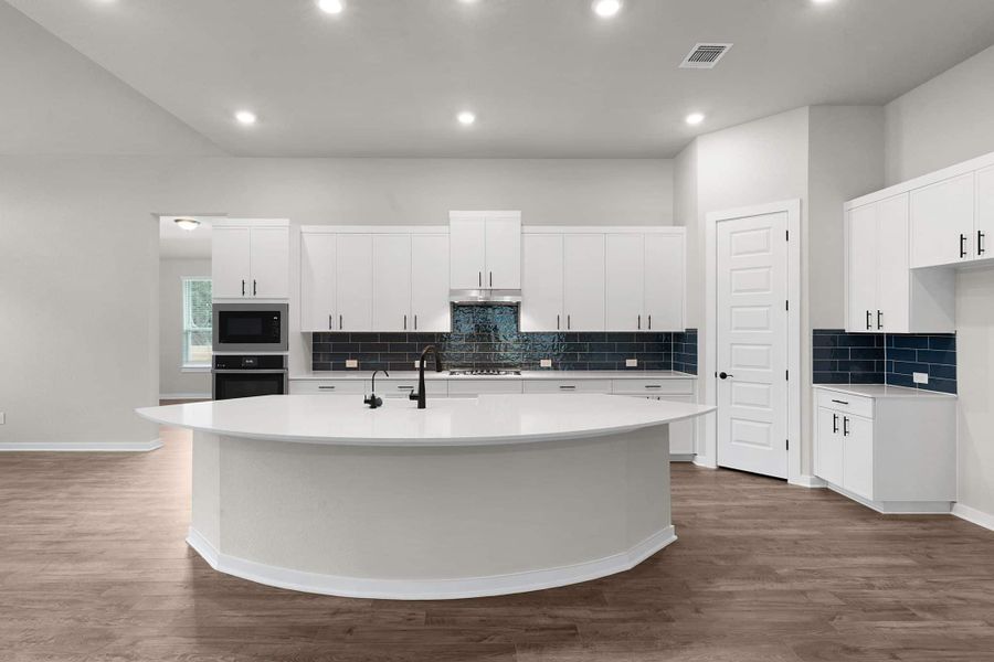 Furnished interior view inside a new home in Highland Village, Georgetown (Image 5).