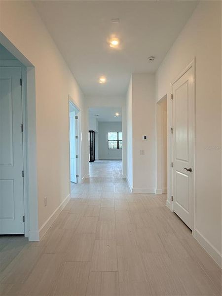 Spacious, unfurnished interior of a new home in Del Webb Catalina, Lakewood Ranch (Image 16).