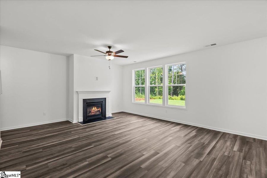 Spacious, unfurnished interior of a new home in Lynbrook, Boiling Springs (Image 25). Spacious, unfurnished interior of a new home in Lynbrook, Boiling Springs (Image 25).