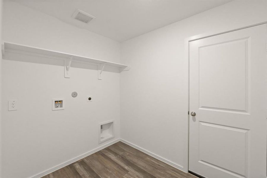 Spacious, unfurnished interior of a new home in Presswoods, Splendora (Image 12). Spacious, unfurnished interior of a new home in Presswoods, Splendora (Image 12).