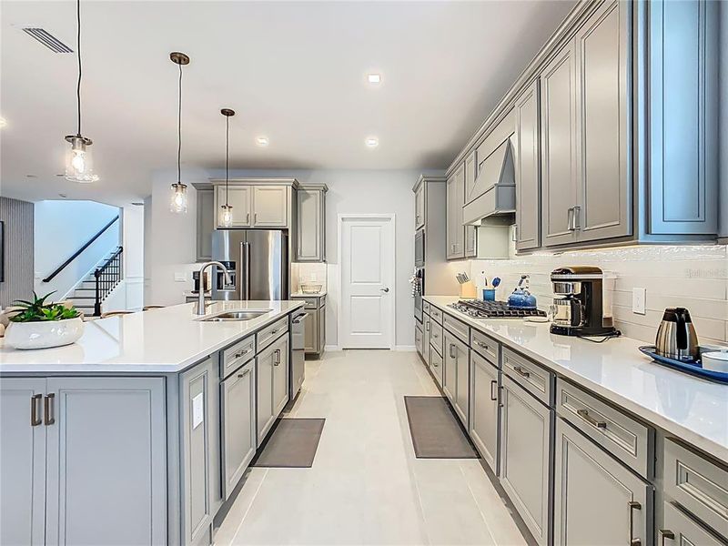 Furnished interior view inside a new home in , Orlando (Image 51).
