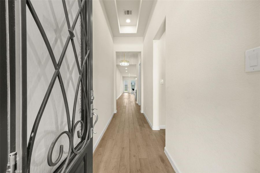 Spacious, unfurnished interior of a new home in Amira, Tomball (Image 18).