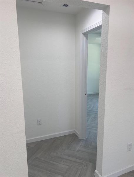 Spacious, unfurnished interior of a new home in , Belleview (Image 13).