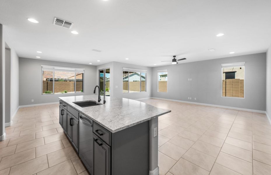 Furnished interior view inside a new home in Sun City Anthem at Merrill Ranch, Florence (Image 6).