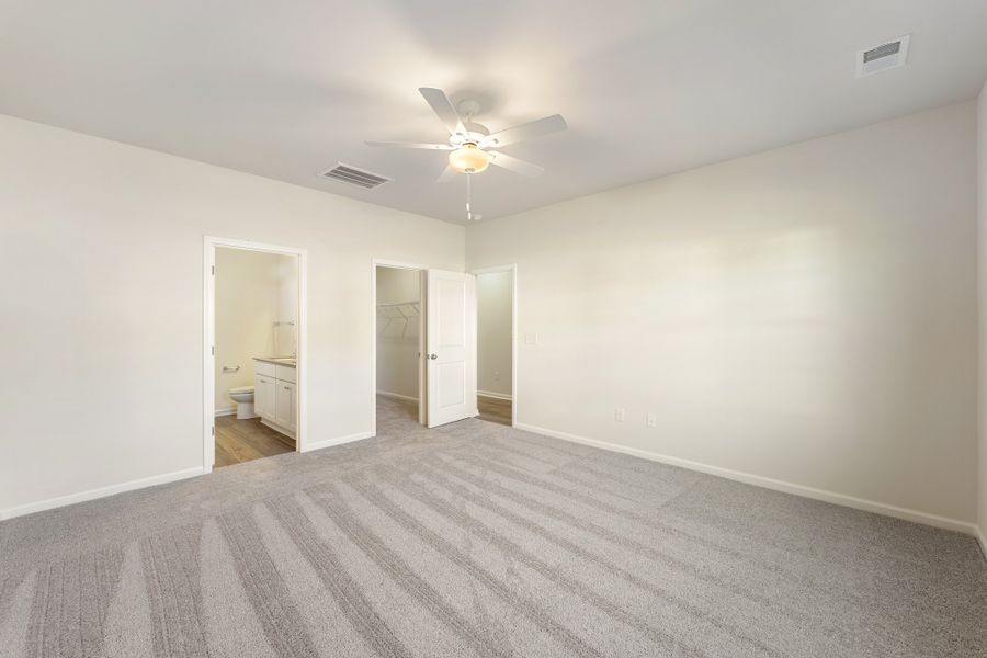 Spacious, unfurnished interior of a new home in Burke Estates, Chesnee (Image 22).