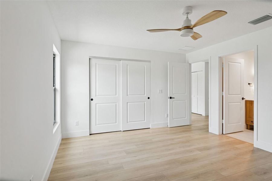 Master bedroom (toward closet) Master bedroom (toward closet)