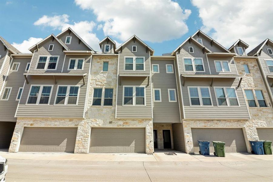 Image 37 of a home in .
