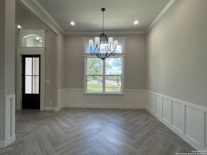 Spacious, unfurnished interior of a new home in , Castroville (Image 20).