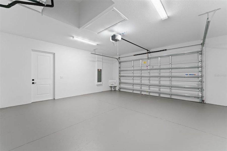 Spacious, unfurnished interior of a new home in , North Port (Image 20).