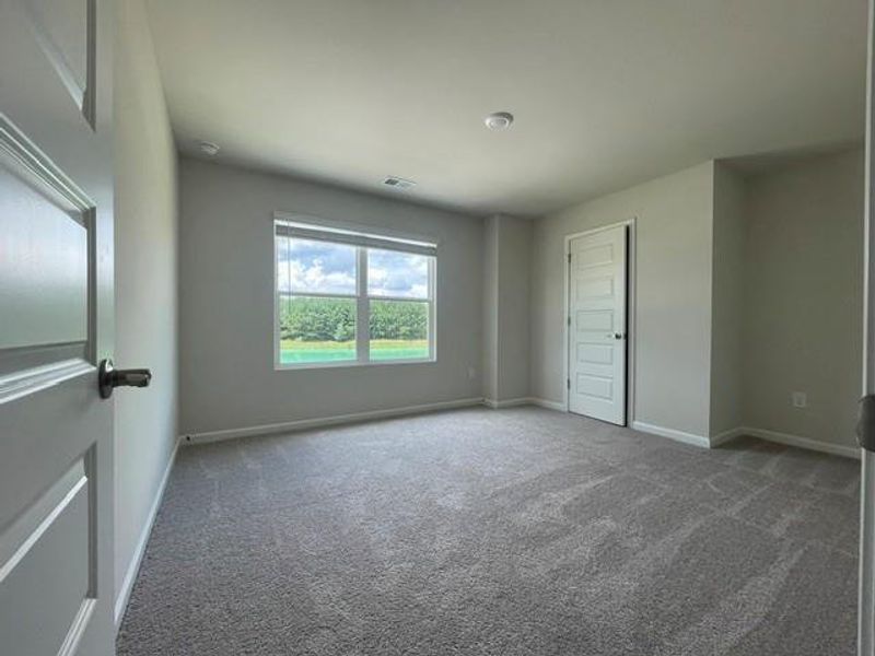 Spacious, unfurnished interior of a new home in , Calhoun (Image 12).