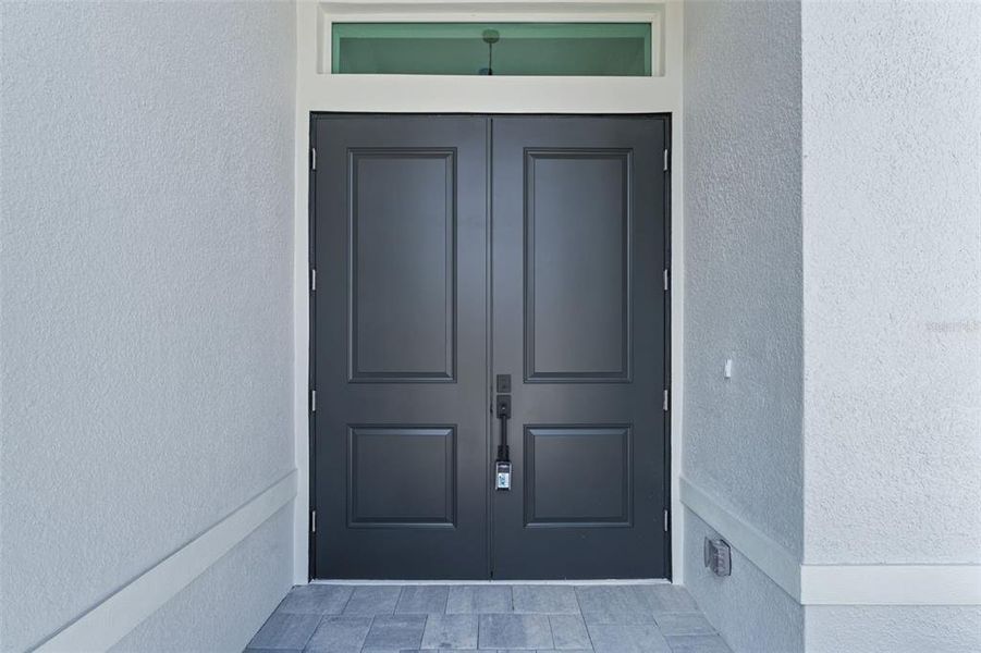 Exterior details and patio area of a home in , North Port (Image 3).