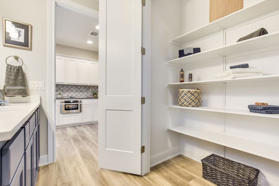 Representative furnished interior of a home built from the Casita by Giddens Homes in Whispering Wind, Bertram (Image 16).