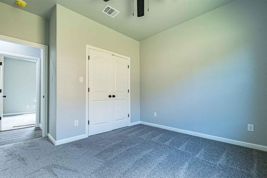Spacious, unfurnished interior of a new home in , Granbury (Image 29).