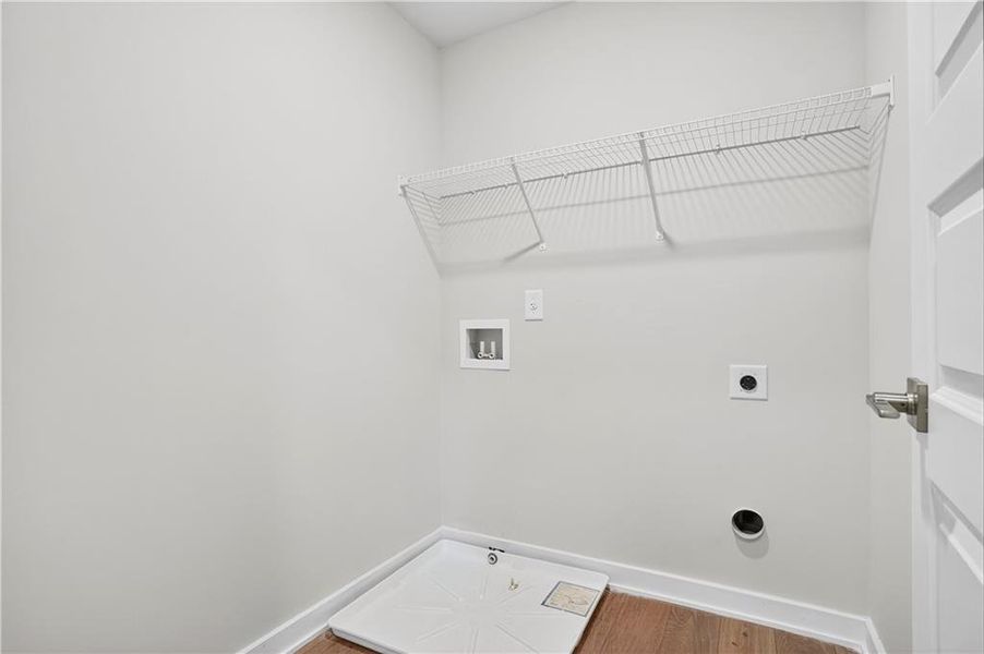 Spacious, unfurnished interior of a new home in Killian Manor at The Adares, Adairsville (Image 12). Spacious, unfurnished interior of a new home in Killian Manor at The Adares, Adairsville (Image 12).