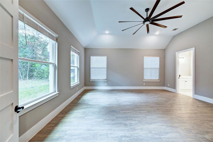 Spacious, unfurnished interior of a new home in , Montgomery (Image 39).