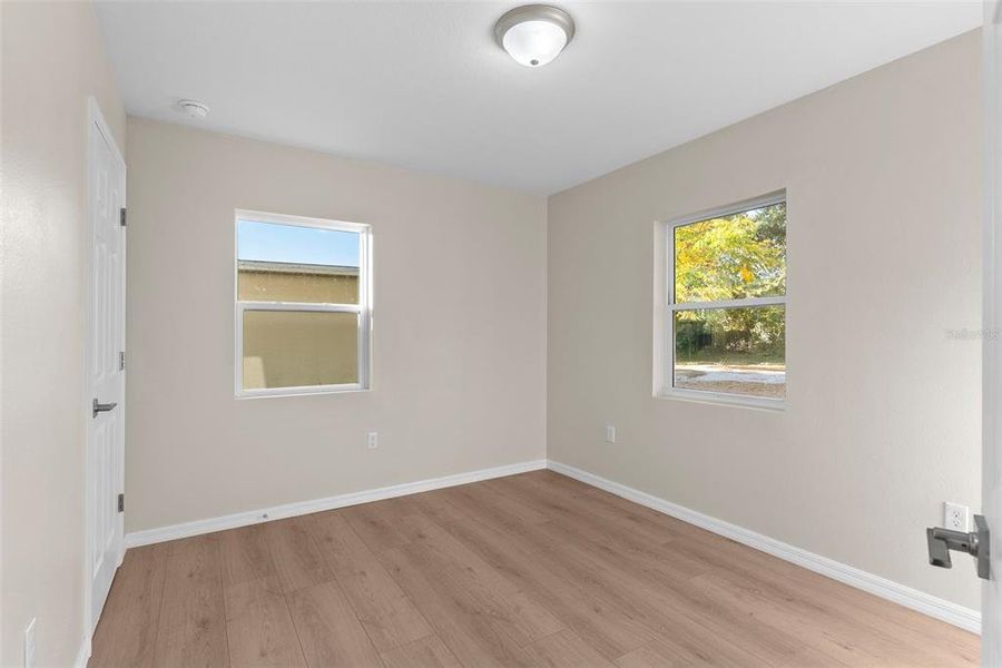 Spacious, unfurnished interior of a new home in , Auburndale (Image 20).