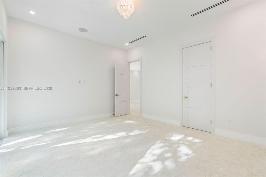 Spacious, unfurnished interior of a new home in , Islamorada, Village of Islands (Image 61). Spacious, unfurnished interior of a new home in , Islamorada, Village of Islands (Image 61).