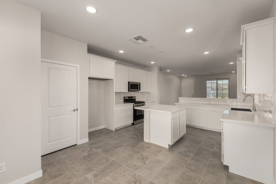 Furnished interior view inside a new home in Sunrise, Surprise (Image 5).